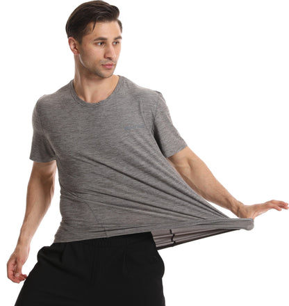 Athletic men’s short sleeve training t-shirt